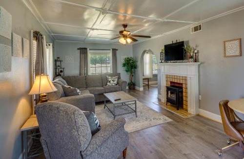 Lamesa Casa | Lamesa Vacation Rental with Covered Patio and Fire Pit