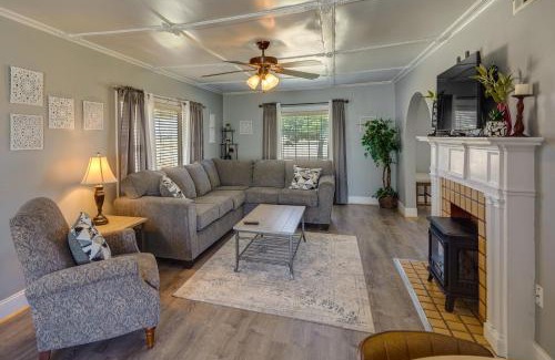 Lamesa Casa | Lamesa Vacation Rental with Covered Patio and Fire Pit