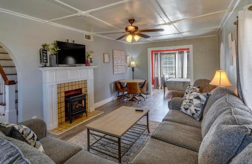 Lamesa Casa | Lamesa Vacation Rental with Covered Patio and Fire Pit