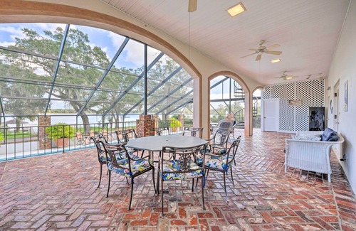 Winter Haven Villa | Lanai & Pool: Elegant Villa in Winter Haven!