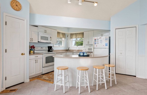 Whalehead Beach Casa | Landes Dream: Piscina privada climatizada, jacuzzi y entrada sin llave.