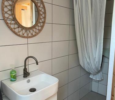 Vestenbergsgreuth Apartamento | Landgut Seebühne - Apartment mit Seeblick im Steigerwald