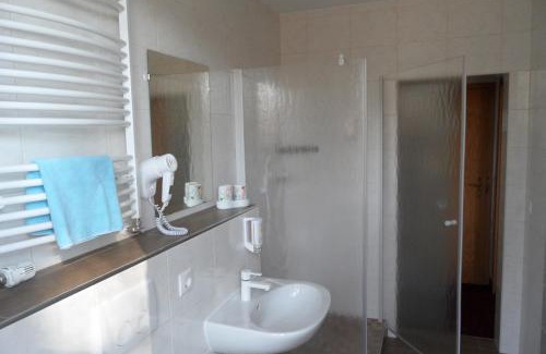 Dallgow-Doeberitz Hotel | Landguthotel Hotel-Pension Sperlingshof
