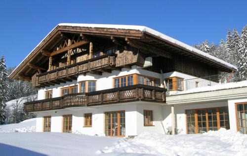 Schattwald Apartamento | Landhaus Alpensonne