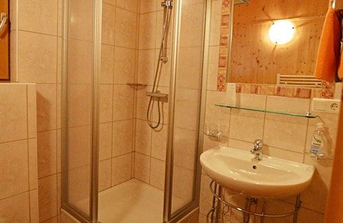 Sautens Apartamento | Villa Anna - Active Apartments ofrece Pienz establos