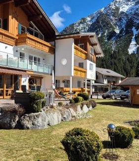 Mittelberg Hotel | Landhaus Thaler