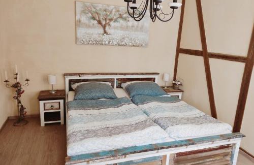 Bad Klosterlausnitz Apartamento | Landhausstil-Familienferienwohnung Florentine
