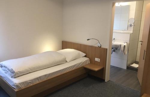 Dornstadt Hotel | Landhotel Gasthof am Berg