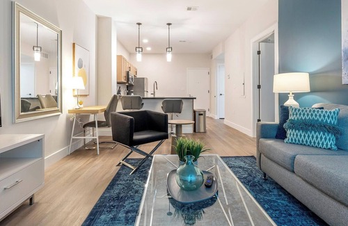 Kensington Apartamento | Landing | Amazing 1BD, Clubhouse, Gym