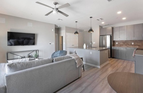 Warehouse District Apartamento | Landing | Amazing 1BD, Clubhouse, Yoga Studio