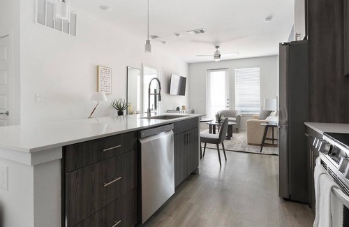 San Antonio Apartamento | Landing at Culebra Commons - 2 Bedrooms in Far ...