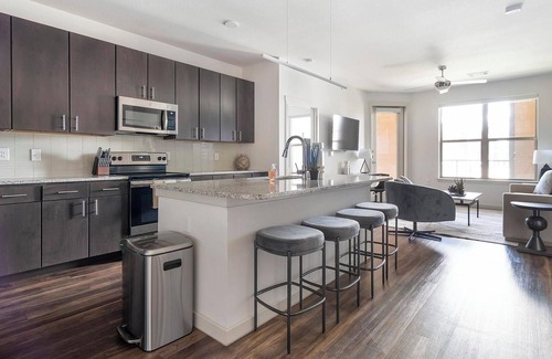 Wetmore Apartamento | Landing | Amazing 2BD, Gym, Game Room