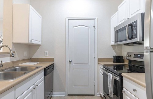 Durham Apartamento | Landing at Alden Place at South Square - 1 Bedroom in Downtown Durham