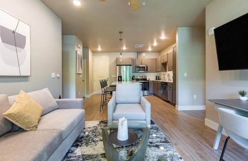 North Natomas Apartamento | Landing at Alira Luxury Apartments - 2 Bedrooms in Natomas Crossing