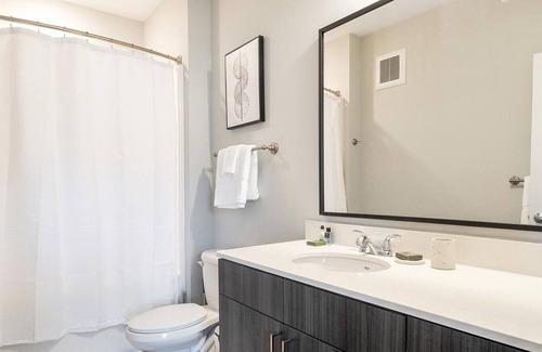 North Chesterfield Apartamento | Landing at Boulders Lakeside - 1 Bedroom in Downtown North Chesterfield