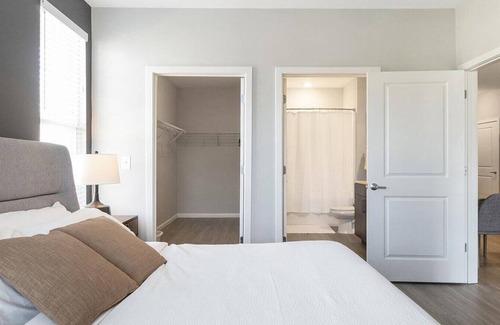 North Chesterfield Apartamento | Landing at Boulders Lakeside - 1 Bedroom in Downtown North Chesterfield