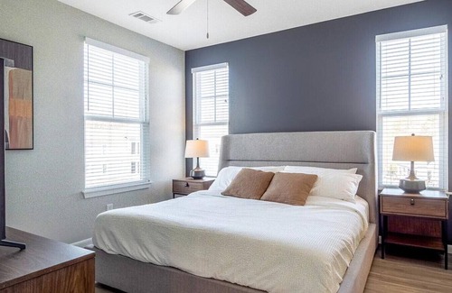 North Chesterfield Apartamento | Landing at Boulders Lakeside - 1 Bedroom in Downtown North Chesterfield