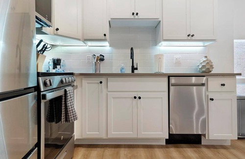 University City Apartamento | Landing at Commons on Ludlow - Studio in Univer...