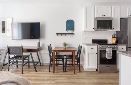 University City Apartamento | Landing at Commons on Ludlow - 1 Bedroom in Uni...