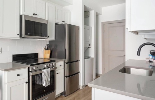 University City Apartamento | Landing at Commons on Ludlow - 1 Bedroom in Uni...