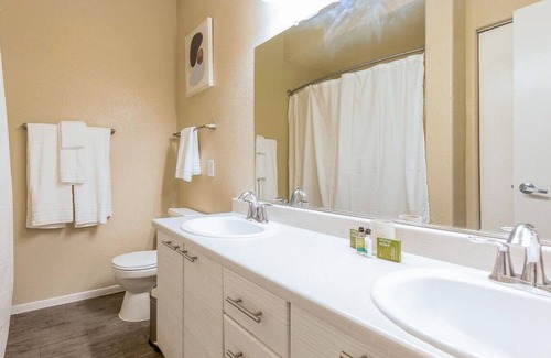 Canyon Gate Apartamento | Landing at Escena Apartments - 2 Bedrooms in Angel Park