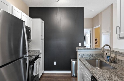 Brentwood Apartamento | Landing at Estates at Brentwood - 2 Bedrooms in Brentwood Highland Apartments