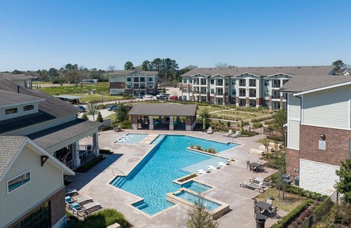 Katy Apartamento | Landing at Falcon at Grand Harbor - 1 Bedroom i...