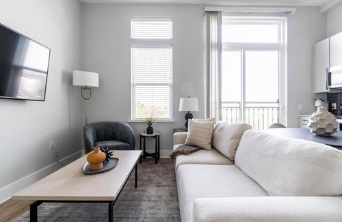 Downtown Apartamento | Landing at Foster on the Park - Studio in Downtown