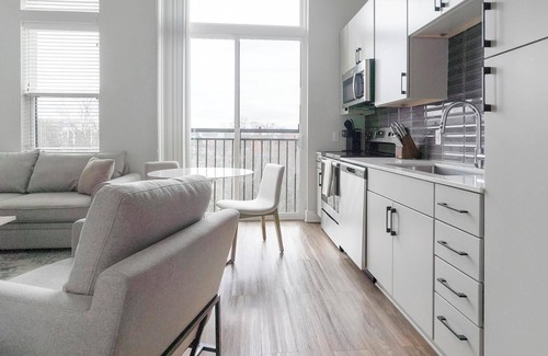 Downtown Apartamento | Landing at Foster on the Park - Studio in Downtown