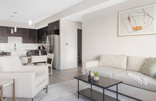 Palmetto Apartamento | Landing at Gateway Commons - 2 Bedrooms in Elle...