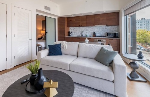 Fillmore District Apartamento | Landing at Konrad on the Park - 1 Bedroom in Cathedral Hill