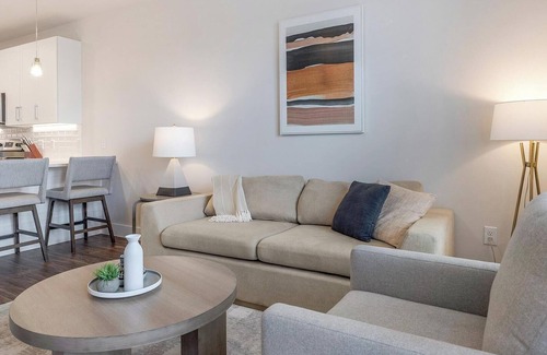 Wetmore Apartamento | Landing at La Tierna - 1 Bedroom in Northwest Side