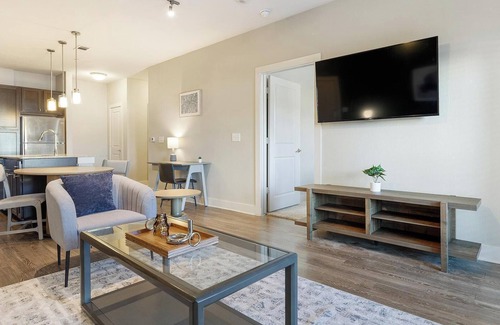 Gruene Apartamento | Landing at Lakeview Villas - 1 Bedroom in New B...
