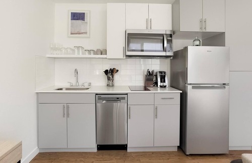 Mann Apartamento | Landing at Madrone - Studio in Central District