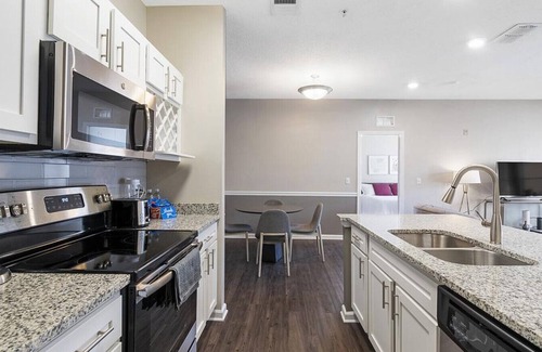 Jacksonville Apartamento | Landing at Oaks at Normandy - 2 Bedrooms in Rolling Hills
