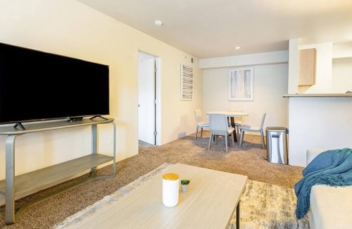 Albuquerque Apartamento | Landing at Odyssey - 2 Bedrooms in Downtown Albuquerque