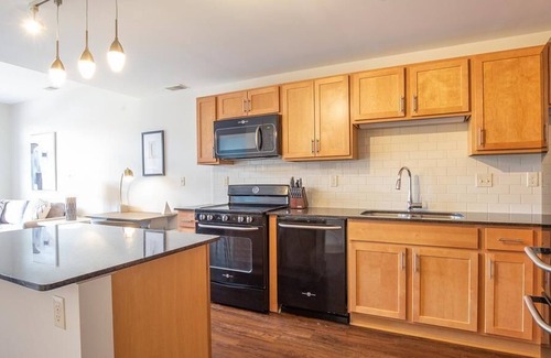 Detroit Apartamento | Landing at Orleans Landing - 1 Bedroom in Rivertown Warehouse District