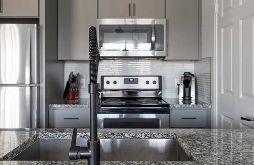 McNeil Apartamento | Landing at Preserve at Rolling Oaks - 1 Bedroom...