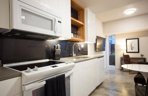 Uptown Apartamento | Landing at Q21 - 1 Bedroom in Northwest Portland