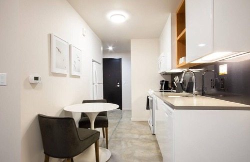 Uptown Apartamento | Landing at Q21 - 1 Bedroom in Northwest Portland