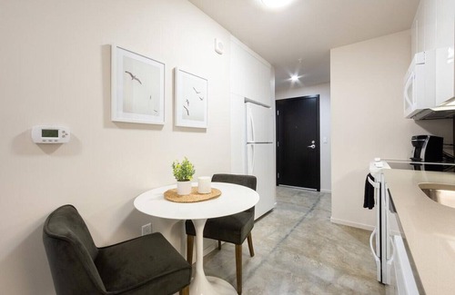 Uptown Apartamento | Landing at Q21 - 1 Bedroom in Northwest Portland