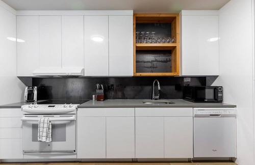 Uptown Apartamento | Landing at Q21 - 1 Bedroom in Northwest Portland