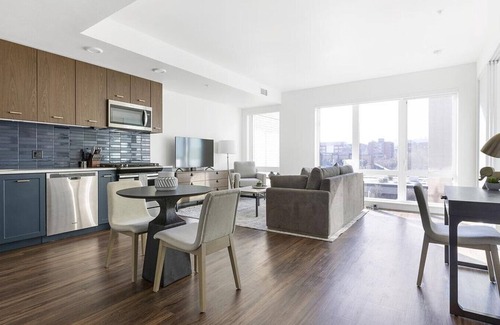 Uptown Apartamento | Landing at Raleigh Slabtown - 1 Bedroom in Northwest Portland