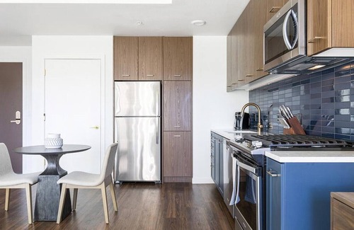 Uptown Apartamento | Landing at Raleigh Slabtown - 1 Bedroom in Northwest Portland