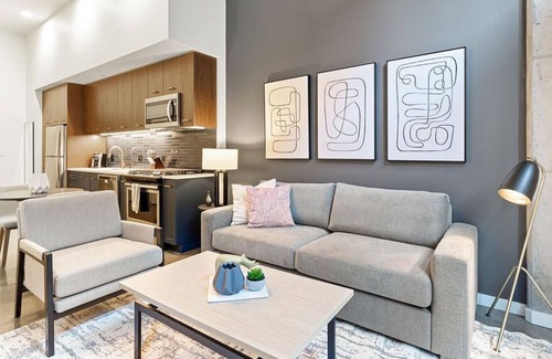 Uptown Apartamento | Landing at Raleigh Slabtown - 1 Bedroom in Northwest Portland