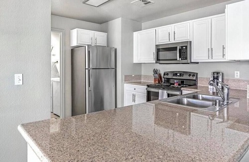 The Section Seven Apartamento | Landing at Reflections at the Lakes - 2 Bedrooms in The Section Seven