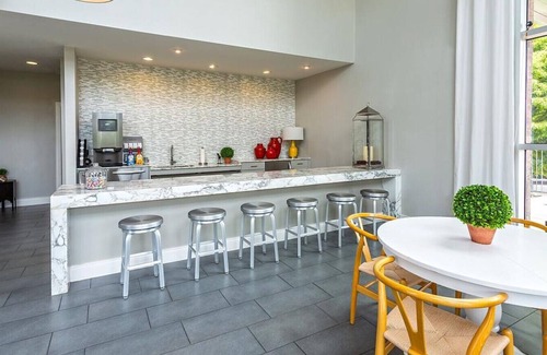 Terrell Heights Apartamento | Landing at Republic at Alamo Heights - Studio in Uptown