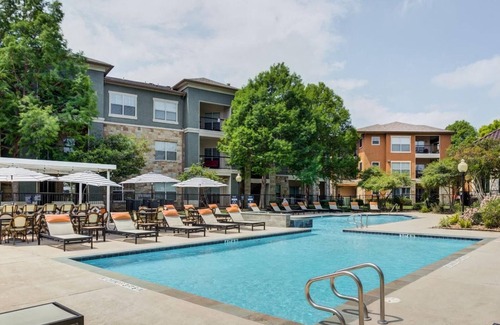 Richmond Apartamento | Landing at Residences at River Park West - 1 Be...