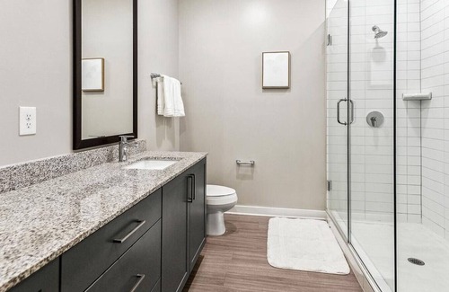 Hitch Village - Fred Wessels Homes Apartamento | Landing at Riverworks at Eastern Wharf - 2 Bedrooms in Hitch Village/Fred Wessels Homes