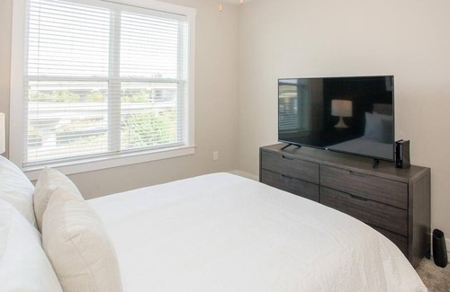 River District Apartamento | Landing at Sawmill Point Apartments - 1 Bedroom in Historic District